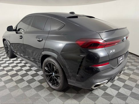 Used 2024 BMW X6 xDrive40i w/ Premium Package image 3