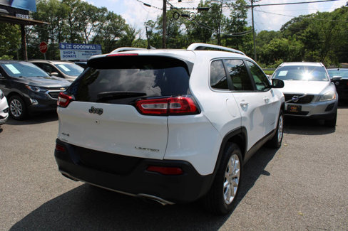 Used 2016 Jeep Cherokee Limited image 8