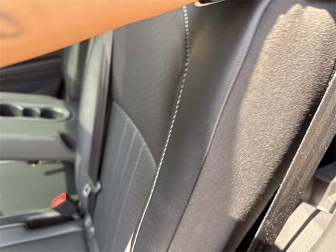 Certified 2023 Volkswagen Tiguan SE R-Line image 14