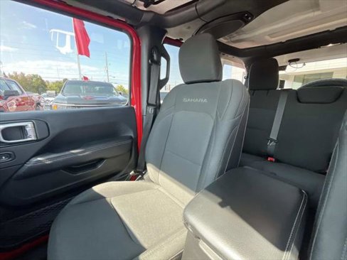 Certified 2019 Jeep Wrangler Unlimited Sahara image 28