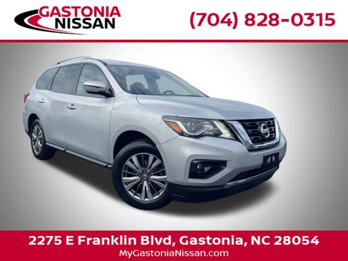 Used 2020 Nissan Pathfinder SV image 1