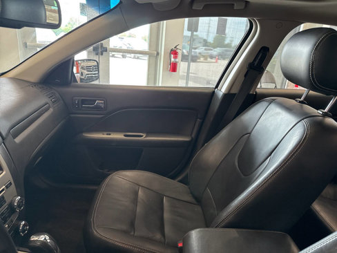 Used 2011 Ford Fusion SEL w/ 302A Rapid Spec Order Code image 24