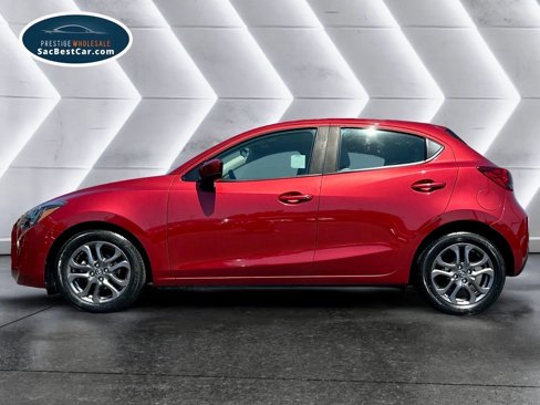 Used 2020 Toyota Yaris LE image 5