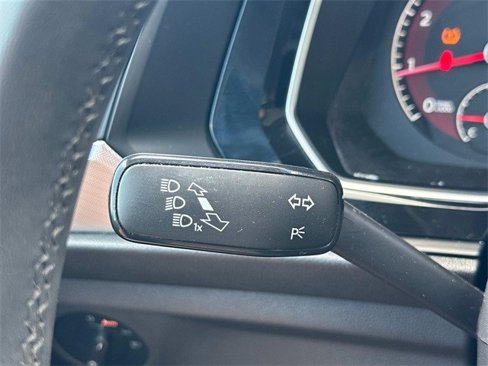 Used 2020 Volkswagen Jetta SE w/ SE Cold Weather Package image 27