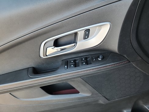 Used 2015 Chevrolet Equinox LT w/ Driver Convenience Package image 16