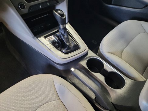 Used 2017 Hyundai Elantra SE image 26