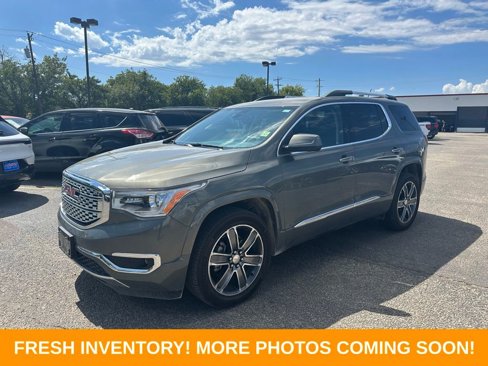 Used 2017 GMC Acadia Denali image 3