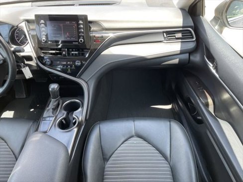 Used 2024 Toyota Camry SE image 14
