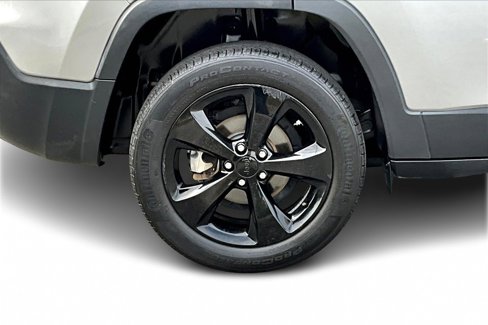 Certified 2020 Jeep Cherokee Latitude Plus image 31