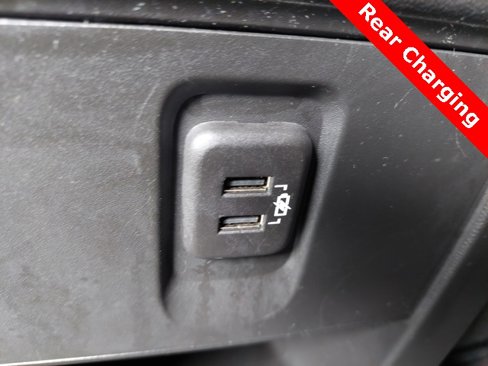 Used 2021 Chevrolet Traverse LS image 16