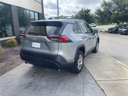 Used 2022 Toyota RAV4 XLE image 3