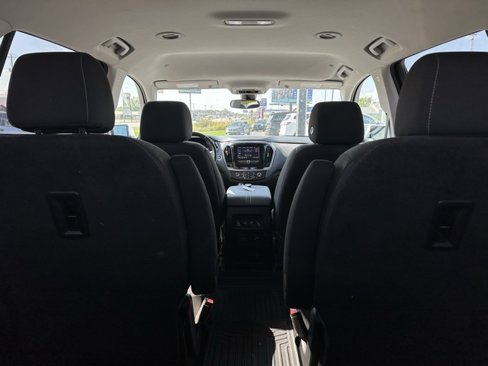 Used 2020 Chevrolet Traverse LT image 19