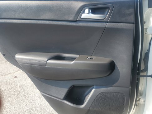 Used 2021 Kia Sportage LX image 13