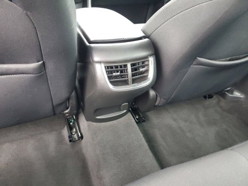 Used 2021 Chevrolet Malibu LT image 17