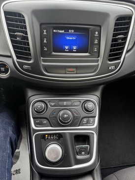 Used 2015 Chrysler 200 Limited image 18