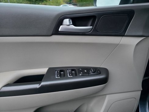 Used 2019 Kia Sportage LX image 24