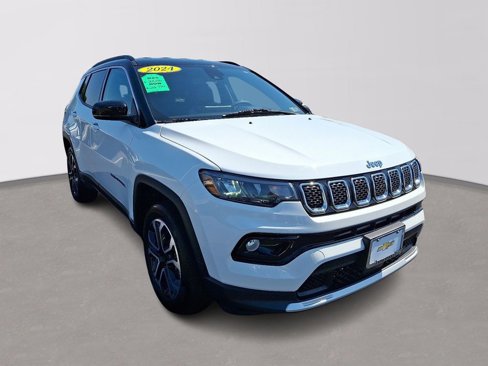 Used 2024 Jeep Compass Limited image 3