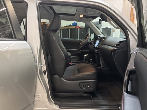 Used 2022 Toyota 4Runner TRD Off-Road Premium image 18