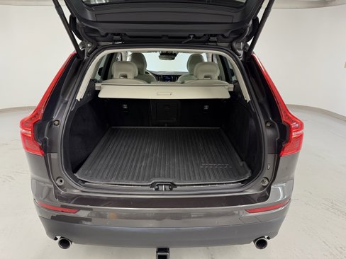 Used 2021 Volvo XC60 T5 Momentum w/ Protection Package image 25