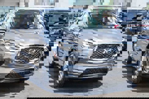 Used 2019 INFINITI QX50 Essential w/ Cargo Package image 3