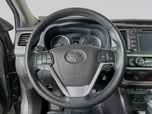 Used 2018 Toyota Highlander Limited image 11