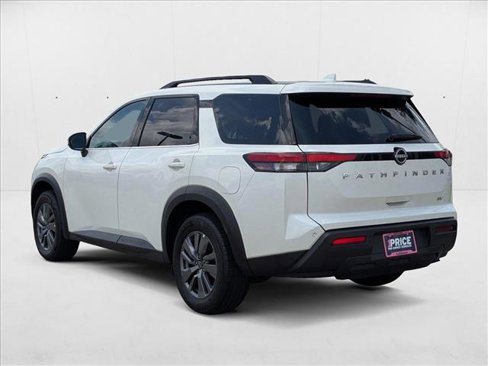 Used 2024 Nissan Pathfinder SV image 8
