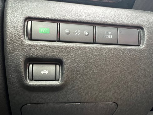 Used 2024 Nissan Sentra SV image 16