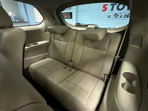 Used 2018 Nissan Pathfinder Platinum image 27