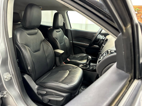 Used 2017 Jeep Compass Limited image 23