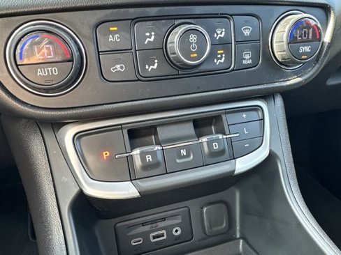 Certified 2022 GMC Terrain SLE w/ Driver Convenience Package image 16