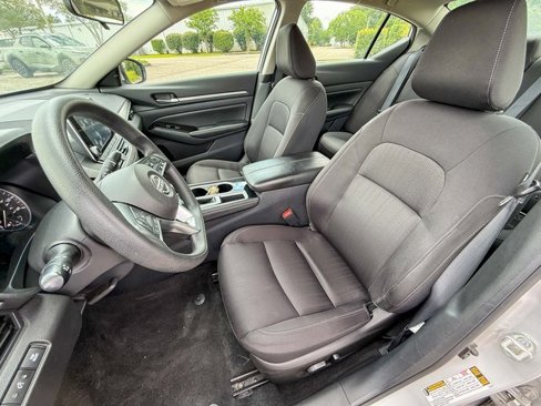 Used 2023 Nissan Altima 2.5 SV image 13
