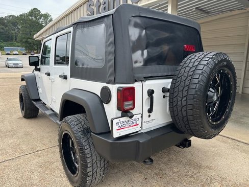 Used 2012 Jeep Wrangler Unlimited Sport image 12