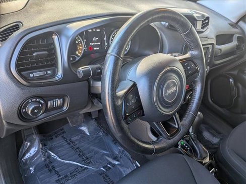 Used 2017 Jeep Renegade Altitude image 10