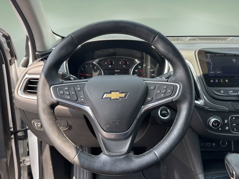 Used 2023 Chevrolet Equinox LT image 3