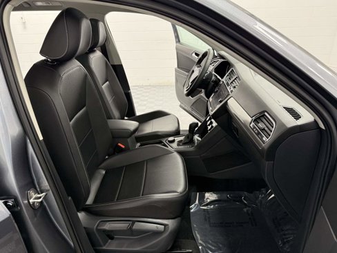 Used 2021 Volkswagen Tiguan SEL image 15