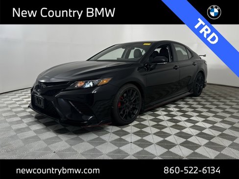 Used 2024 Toyota Camry image 3