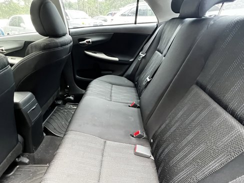 Used 2013 Toyota Corolla S image 27