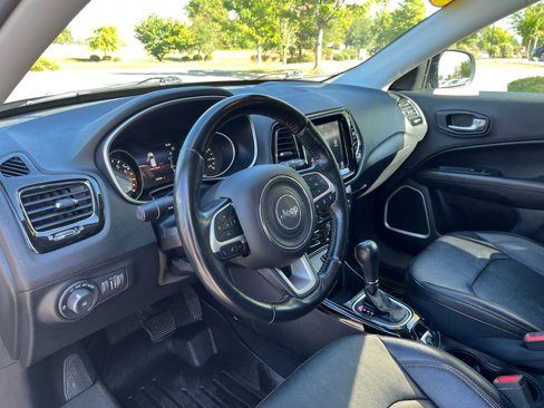 Used 2021 Jeep Compass Limited image 13