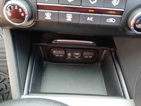 Used 2020 Kia Optima LX image 37