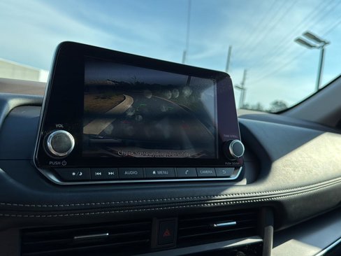 Used 2023 Nissan Rogue SV image 24