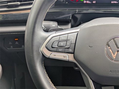 Used 2024 Volkswagen Atlas SE image 20