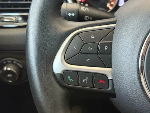 Used 2018 Jeep Compass Latitude w/ Popular Equipment Group image 12