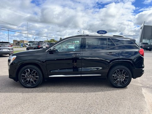 Used 2022 GMC Terrain Denali w/ Black Diamond Edition image 2