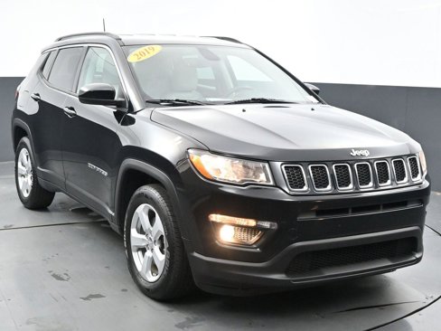 Used 2019 Jeep Compass Latitude w/ Popular Equipment Group image 2