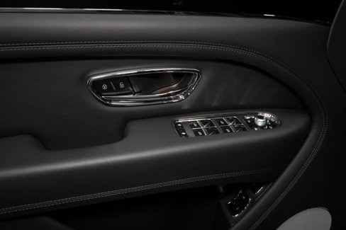 Used 2022 Bentley Bentayga image 35