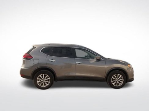 Used 2018 Nissan Rogue SV image 52