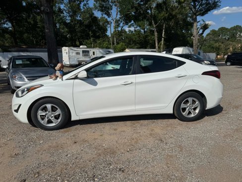 Used 2014 Hyundai Elantra SE image 2