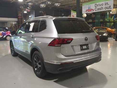 Used 2022 Volkswagen Tiguan SE image 10