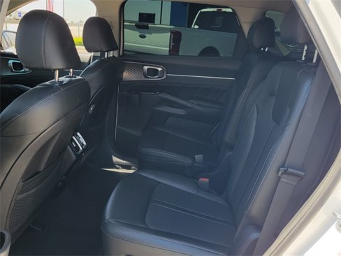 Used 2021 Kia Sorento SX image 6