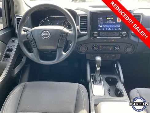 Used 2022 Nissan Frontier SV image 11